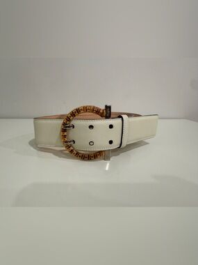 Salvatore Ferragamo White Leather Belt with Bamboo-Style Round Buckle
